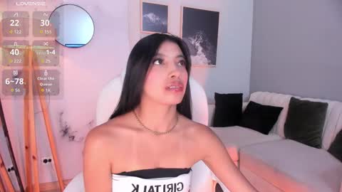 Snapshot of tiffany_low chatting on 03.09.26 tiffany_low online show from 03.09.26