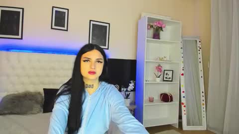 Tiffani online show from 03.25.26