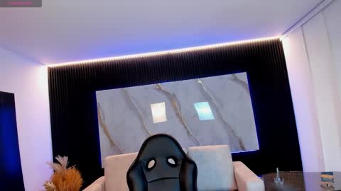 Snapshot of tiffanyhoustton chatting on 02.16.26 tiffanyhoustton online show from 02.16.26