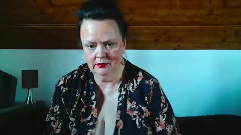 TiffanyMature online show from 11.21.25