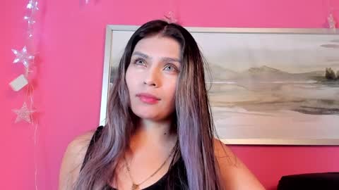 Snapshot of tiffanysuarez_ chatting on 12.28.24 Stefany Suarez online show from 12.28.24