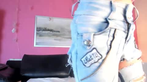Snapshot of tiffanysuarez_ chatting on 02.24.25 Stefany Suarez online show from 02.24.25
