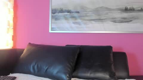 Stefany Suarez online show from 04.04.26