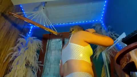 tiffanyy_deluxe online show from 10.25.25