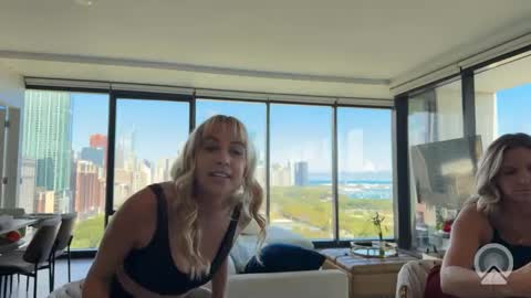 Snapshot of tiffstreatsxoxo chatting on 09.25.25 Tiffstreatsxoxo online show from 09.25.25