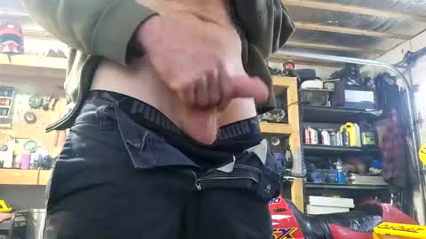 Snapshot of tigars36 chatting on 12.17.25 Tigars36 online show from 12.17.25