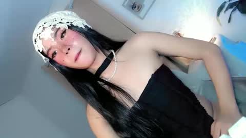 Snapshot of tight_elliana chatting on 09.29.25 tight_elliana online show from 09.29.25