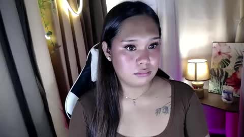 Snapshot of tightkitten4u chatting on 10.25.25 Kitti online show from 10.25.25