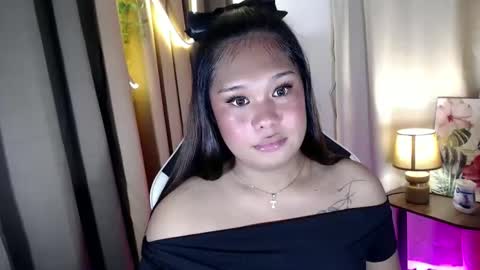 Snapshot of tightkitten4u chatting on 10.28.25 Kitti online show from 10.28.25