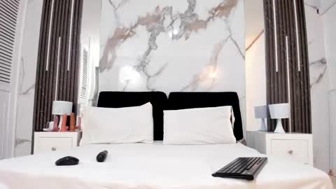 Snapshot of tiifany_baker chatting on 09.26.25 T I F F A N Y online show from 09.26.25