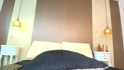 Snapshot of tiifany_baker chatting on 10.01.25 T I F F A N Y online show from 10.01.25