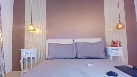 Snapshot of tiifany_baker chatting on 10.06.25 T I F F A N Y online show from 10.06.25