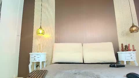 T I F F A N Y online show from 12.18.25