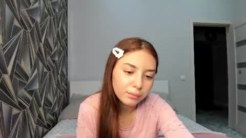 Snapshot of tillly_18 chatting on 06.10.26 tillly_18 online show from 06.10.26