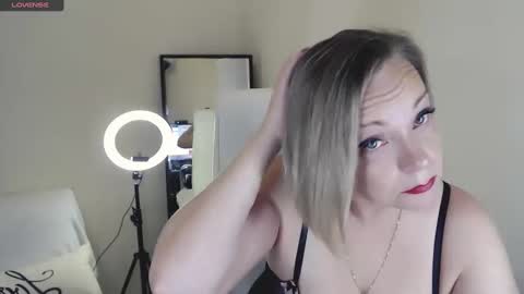 Tilly online show from 02.06.25