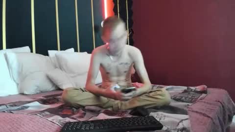 Snapshot of tim_blackk chatting on 09.30.25 Tim online show from 09.30.25