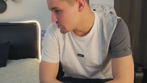 Snapshot of tim_mart chatting on 01.05.25 ask me online show from 01.05.25