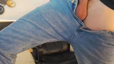 Snapshot of tim_mart chatting on 01.11.25 ask me online show from 01.11.25