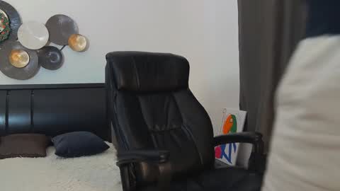 Snapshot of tim_mart chatting on 01.13.25 ask me online show from 01.13.25