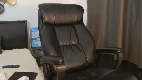 Snapshot of tim_mart chatting on 01.18.25 ask me online show from 01.18.25