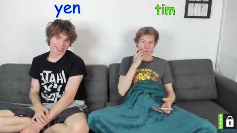 Snapshot of tim_milll chatting on 10.04.25 Tim online show from 10.04.25