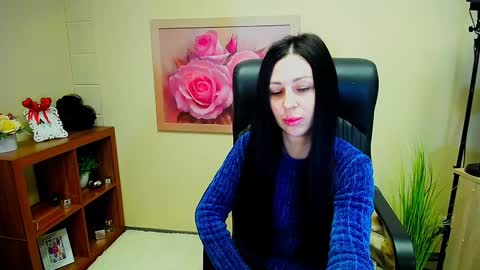 Luisa online show from 12.25.24