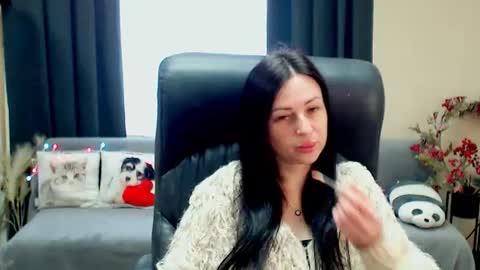 Snapshot of timeparadice chatting on 06.08.26 Luisa online show from 06.08.26