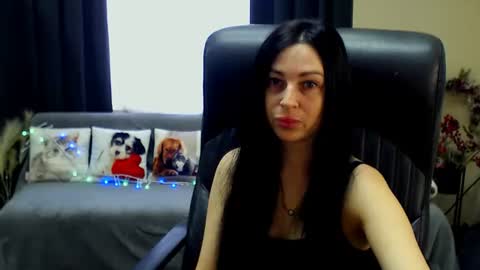 Snapshot of timeparadice chatting on 06.25.26 Luisa online show from 06.25.26