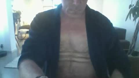 Snapshot of times20 chatting on 11.13.25 times20 online show from 11.13.25