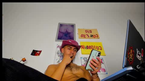 Snapshot of timewith_sebas chatting on 09.22.25 salem online show from 09.22.25