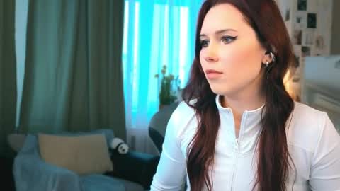 Polly online show from 04.06.26