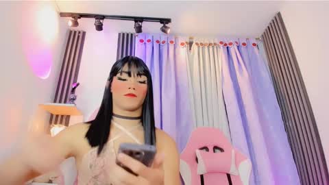 Hallie And Annie online show from 03.05.25