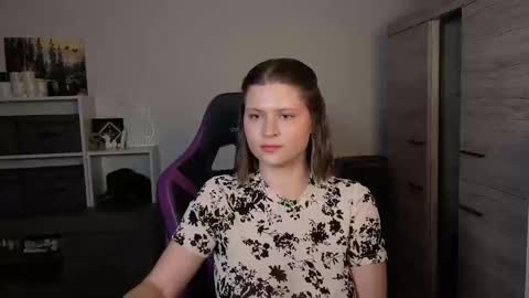 Snapshot of tinaangelll chatting on 09.10.25 Tina Angel online show from 09.10.25