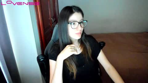 Snapshot of tinaricci chatting on 09.30.25 Tina online show from 09.30.25