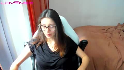 Snapshot of tinaricci chatting on 10.02.25 Tina online show from 10.02.25