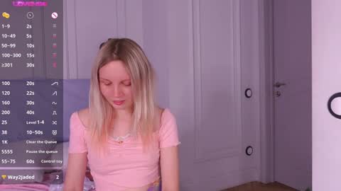 tinasiner online show from 12.08.24