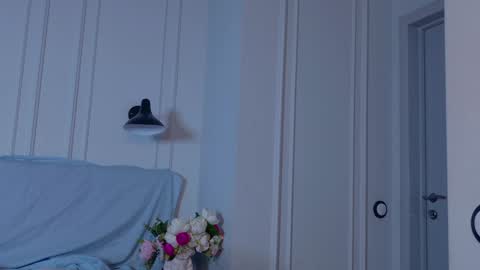 tinasiner online show from 12.10.24