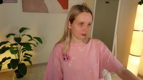 tinasiner online show from 11.10.25