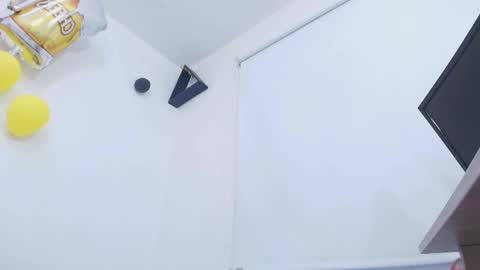 Snapshot of tinkerbell_1 chatting on 10.07.25 tinkerbell online show from 10.07.25