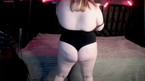 TinkerrBelll online show from 02.03.26