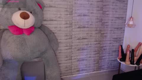 Tinna Goddess online show from 03.13.26