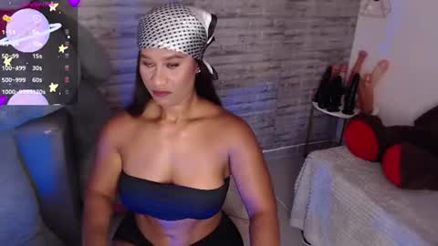 Snapshot of tinna__hottie chatting on 06.19.26 Tinna Goddess online show from 06.19.26