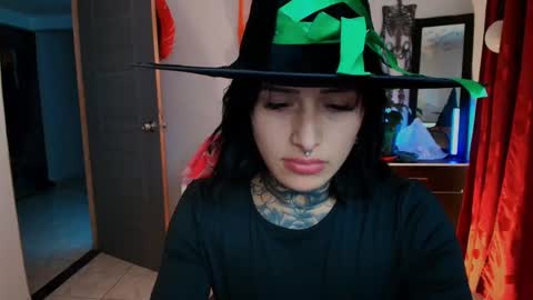 I AM BELLA  ----------- follow my  IG  TINNS 69 online show from 10.16.25