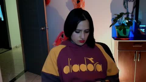 I AM BELLA  ----------- follow my  IG  TINNS 69 online show from 10.27.25