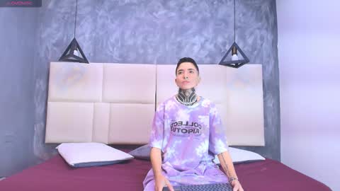 TINNY AND CANDY online show from 10.17.25