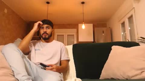 tinoclandestino online show from 12.17.25