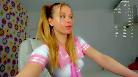 Snapshot of tiny__alice chatting on 10.12.25 Alice ONLINE TOMORROW 1100-1700 GMT3 online show from 10.12.25