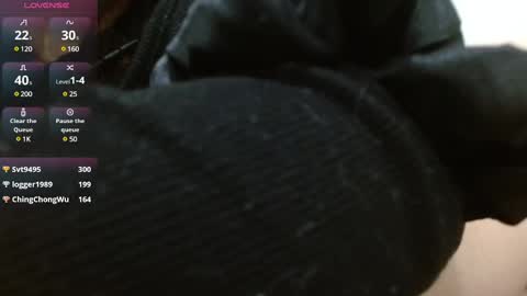 Snapshot of tiny_caroline chatting on 01.14.25 Tiny Caroline online show from 01.14.25