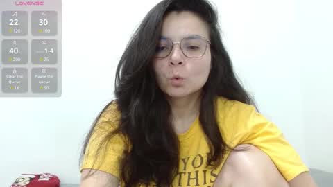 Snapshot of tiny_caroline chatting on 02.10.25 Tiny Caroline online show from 02.10.25