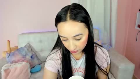 tiny_cora online show from 03.01.25